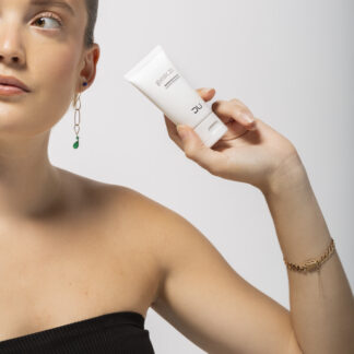 Glycolic 20 DU Cosmetics en tubo de 50 ml, exfoliante con 20% de ácido glicólico para renovar y purificar la piel.