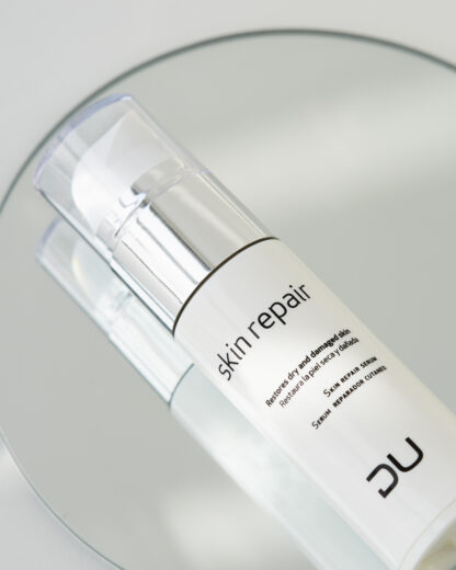 Skin Repair DU Cosmetics en envase airless de 35 ml, sérum reparador con aceite de rosa mosqueta y onagra para piel dañada.