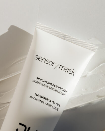 Sensory Mask DU Cosmetics en tubo de 200 ml, mascarilla descongestiva con árbol de té y niacinamida.