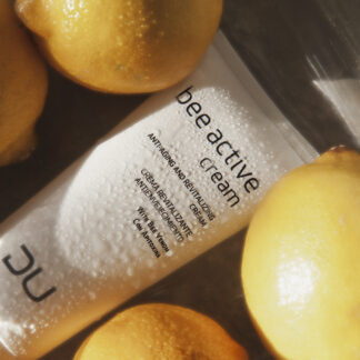 Envase de Bee Active Cream de DU Cosmetics, crema facial con apitoxina y jalea real para piel madura.