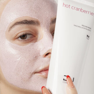 Hot Cranberries Peeling & Mask de DU Cosmetics, mascarilla exfoliante profesional con arándano rojo y efecto calor.